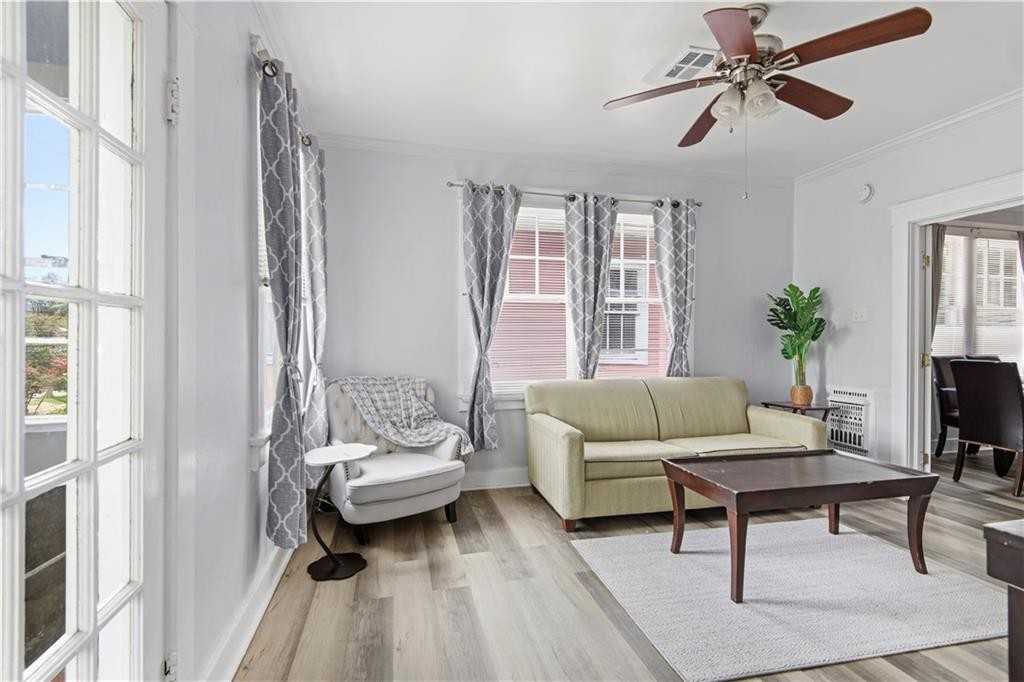 2203 Broadway St - Photo 3 of 16