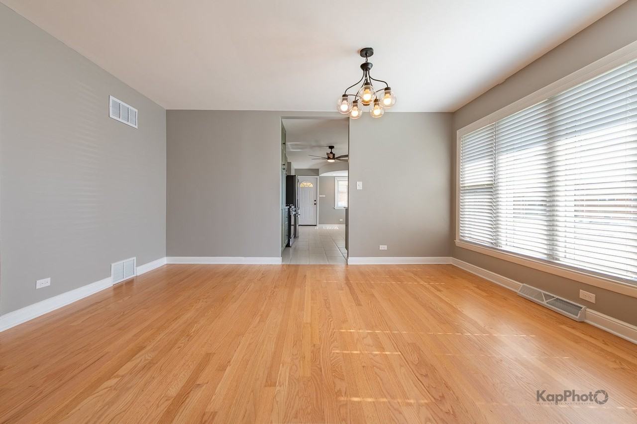 8500 W Carmen Ave - Photo 7 of 32