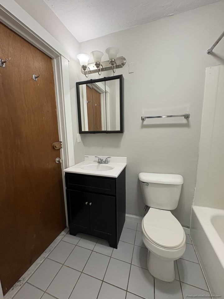 592 Cambridge St #24 - Photo 5 of 9