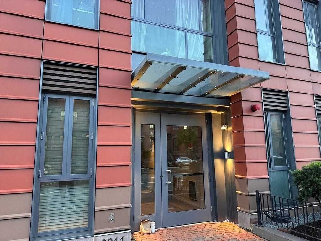 691 Massachusetts Ave