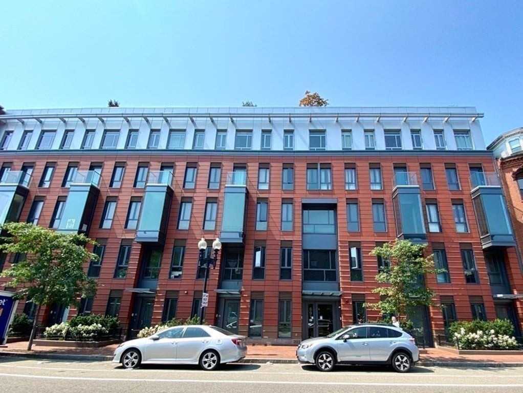 691 Massachusetts Ave - Photo 2 of 22
