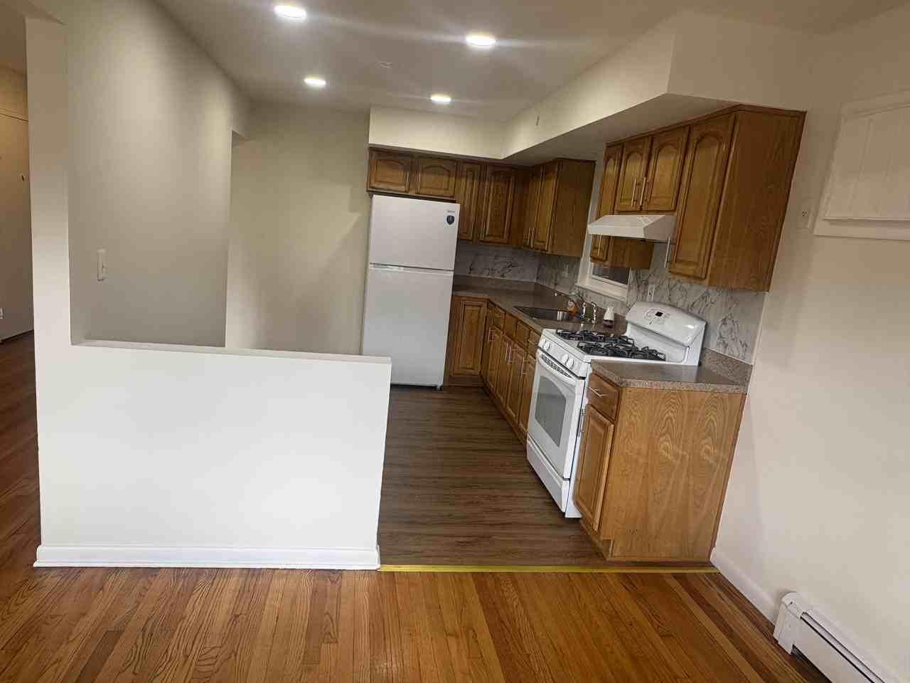 399 Walker St Apt 1b - Photo 3 of 12