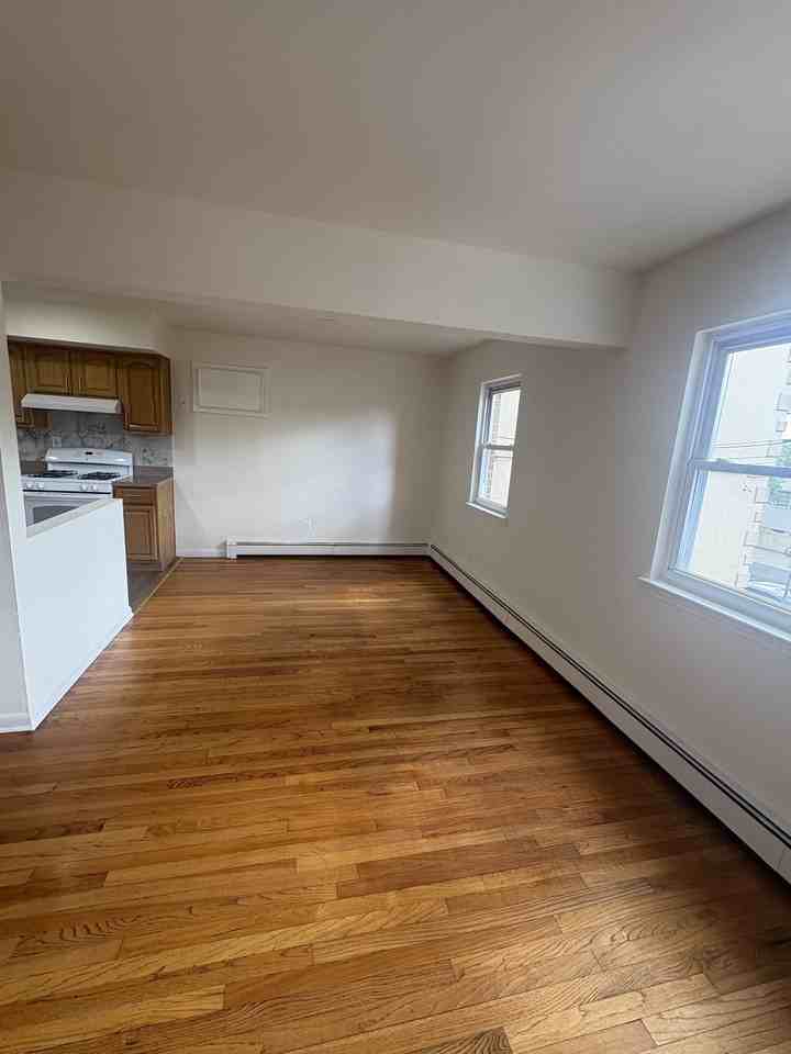 399 Walker St Apt 1b - Photo 4 of 12