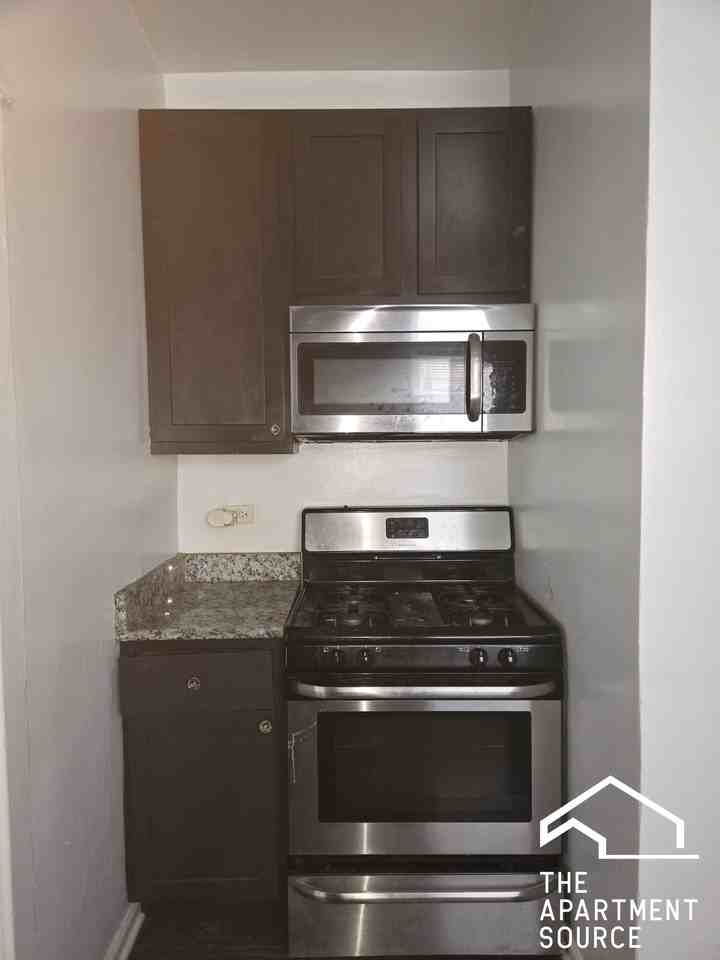4451 N Hamlin Ave #1 - Photo 5 of 8