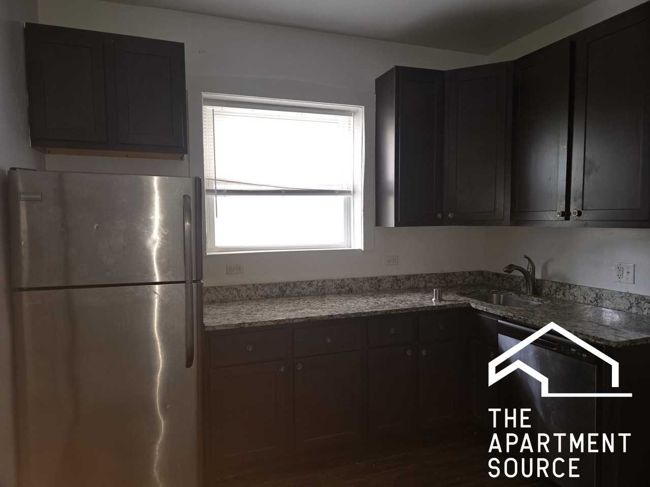4451 N Hamlin Ave #1 - Photo 6 of 8