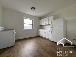 featured image of 7351 N Damen Ave #19