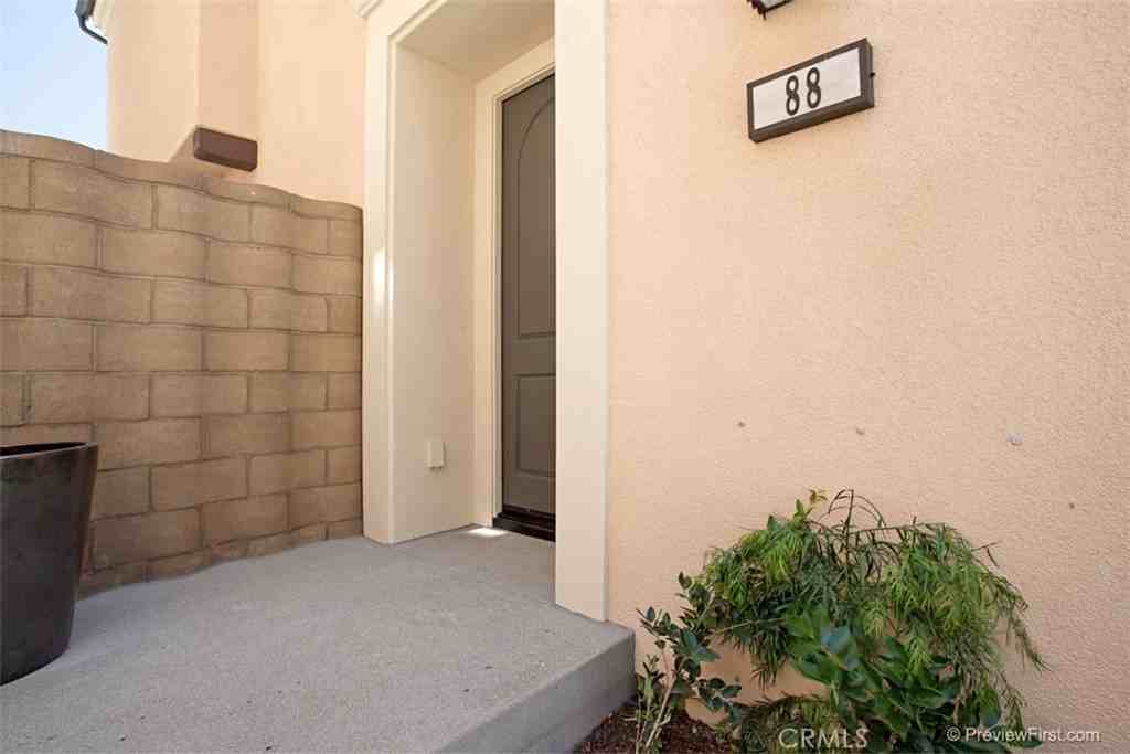 88 Painted Trellis - Photo 4 of 29