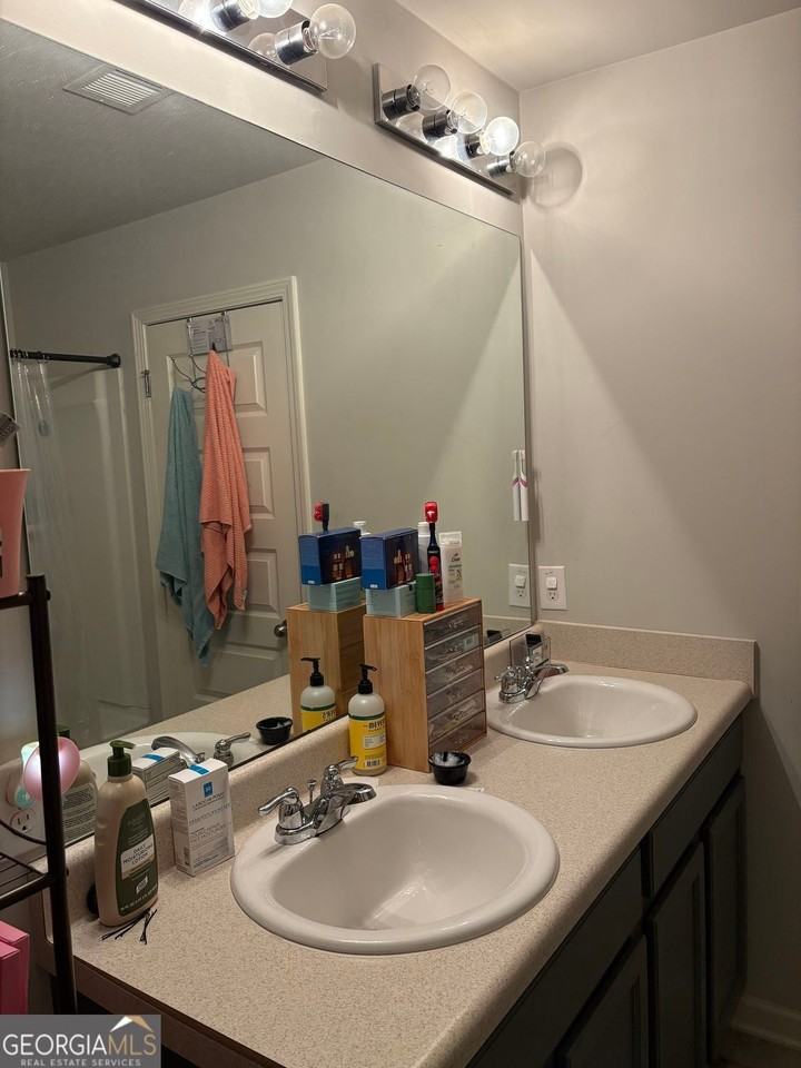 2496 Piering Dr - Photo 5 of 17