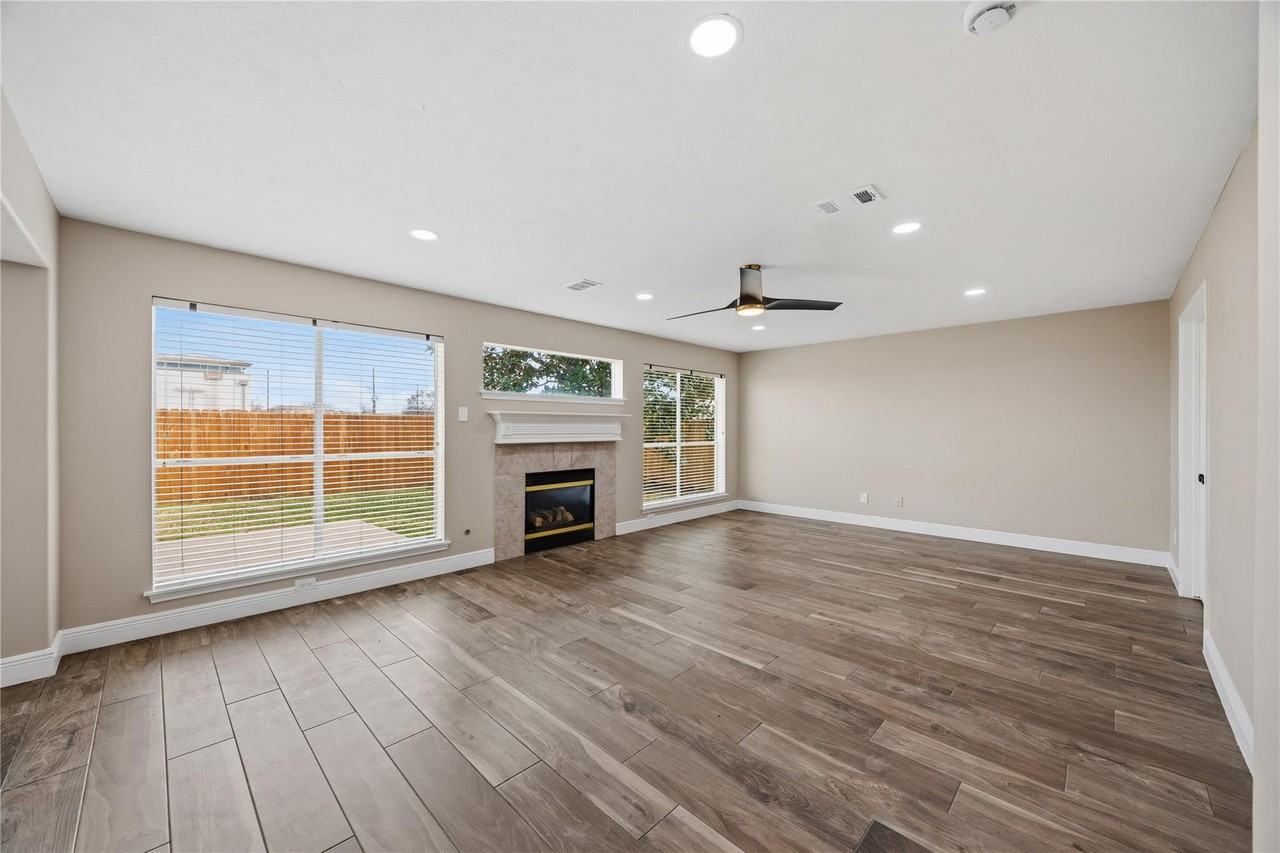 3522 Pecan Mill Dr - Photo 5 of 9