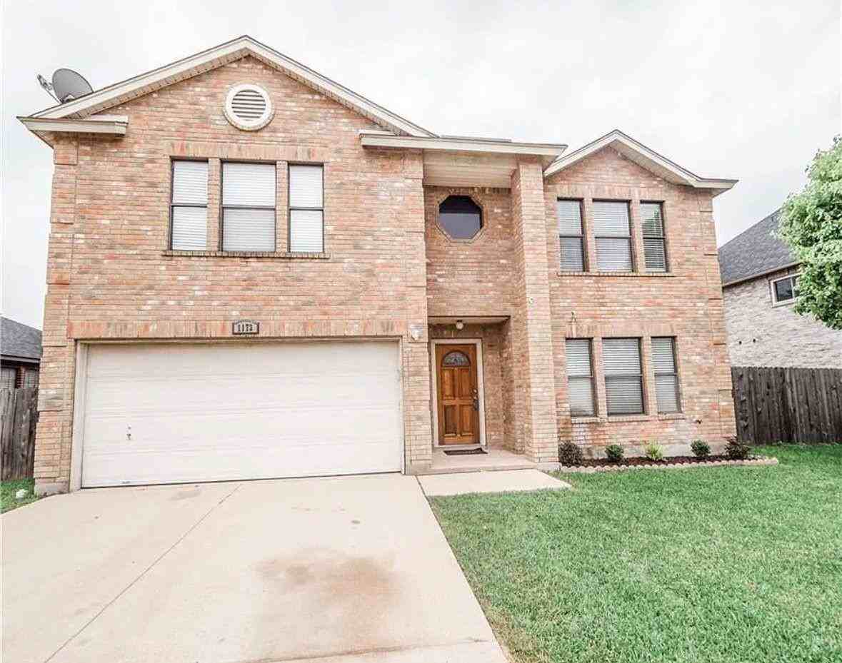 1173 Forest Bluff Trl - Photo 2 of 31