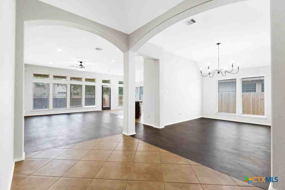 2185 Range Rd - Photo 6 of 25