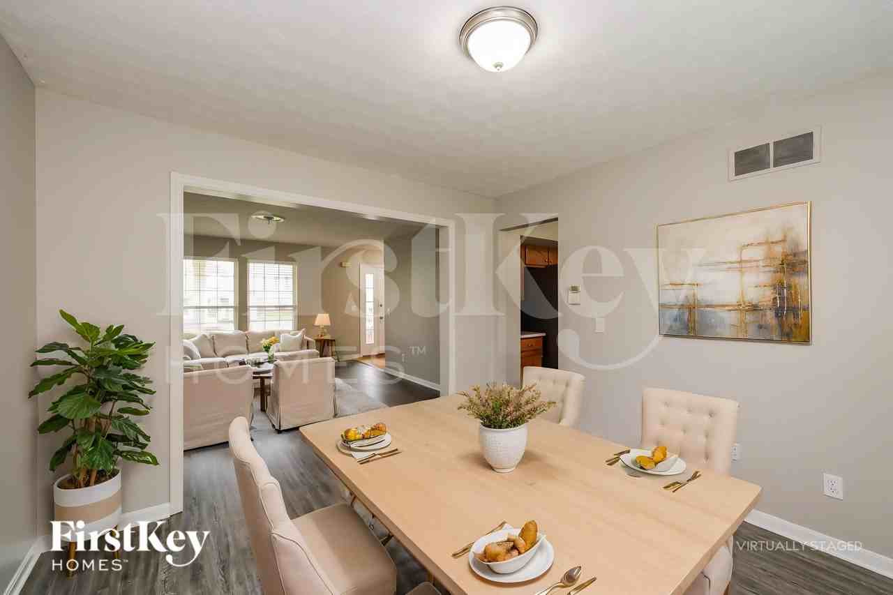 1211 Parkside Dr - Photo 6 of 19