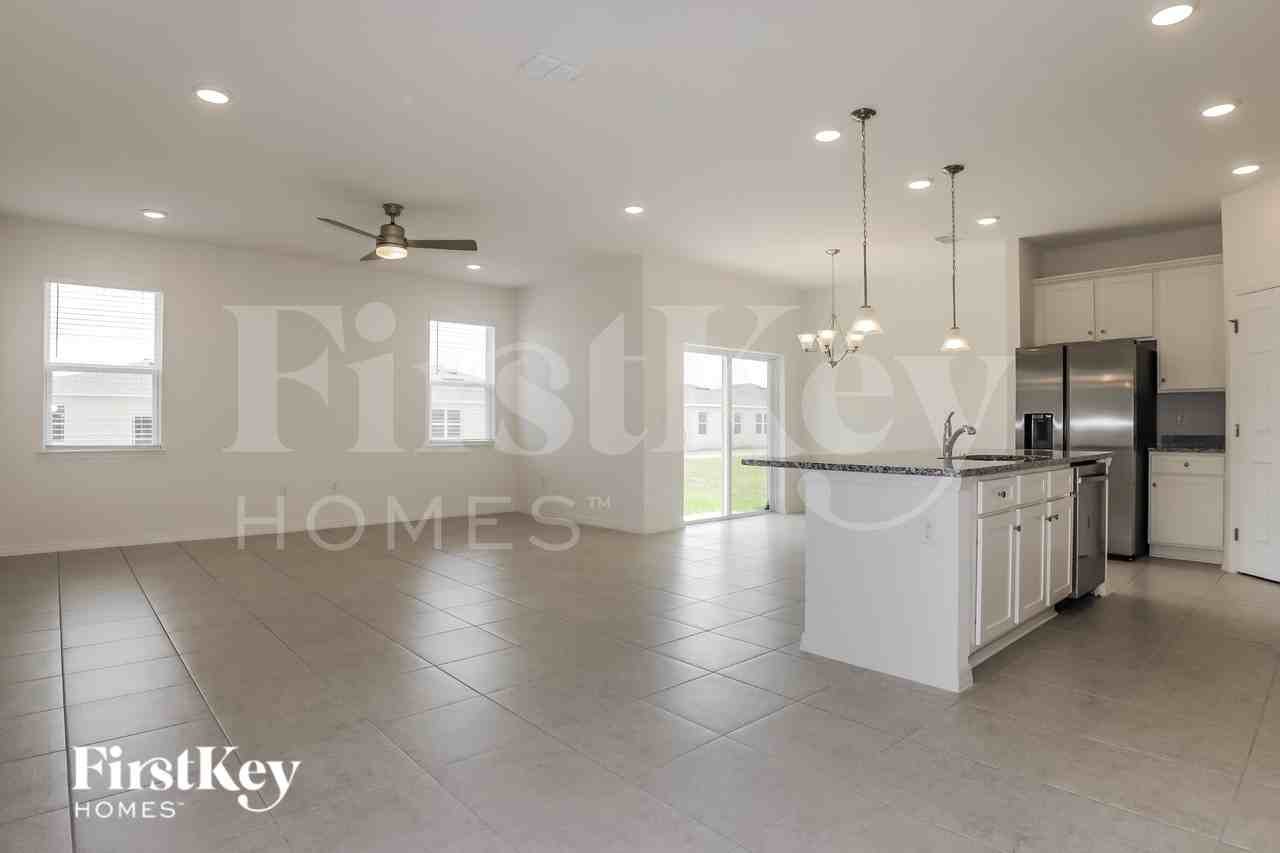 523 Crown Rose Dr - Photo 3 of 16