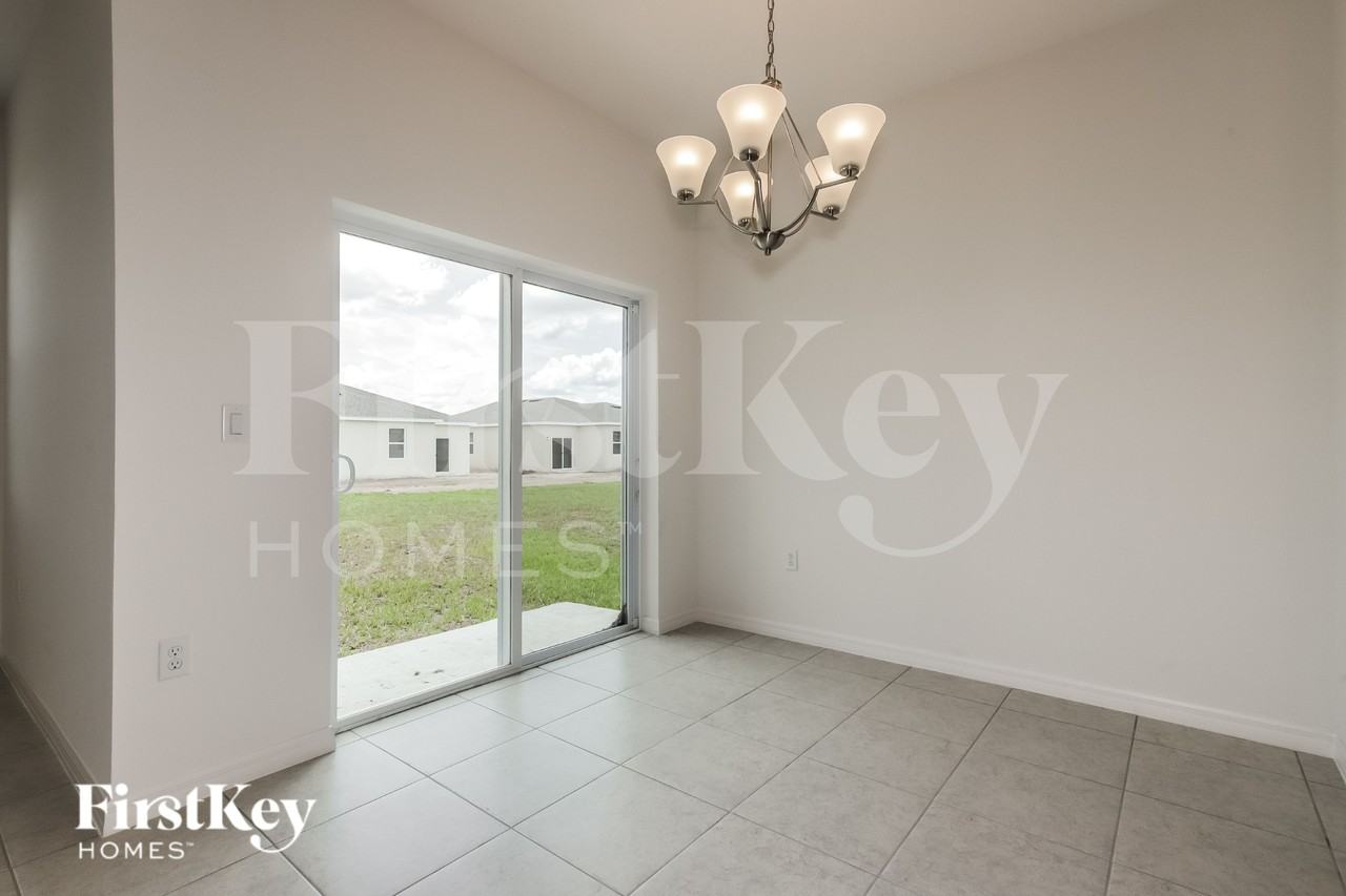 523 Crown Rose Dr - Photo 4 of 16