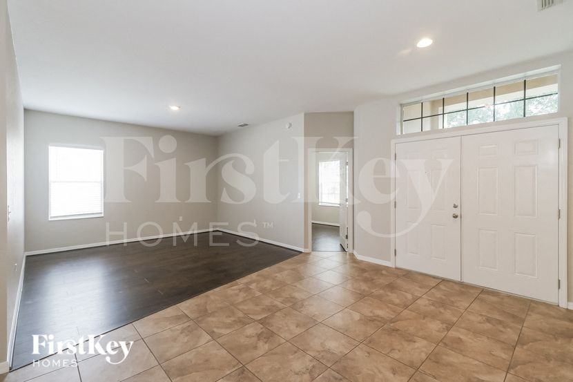 6127 Evansbrook Dr - Photo 4 of 15
