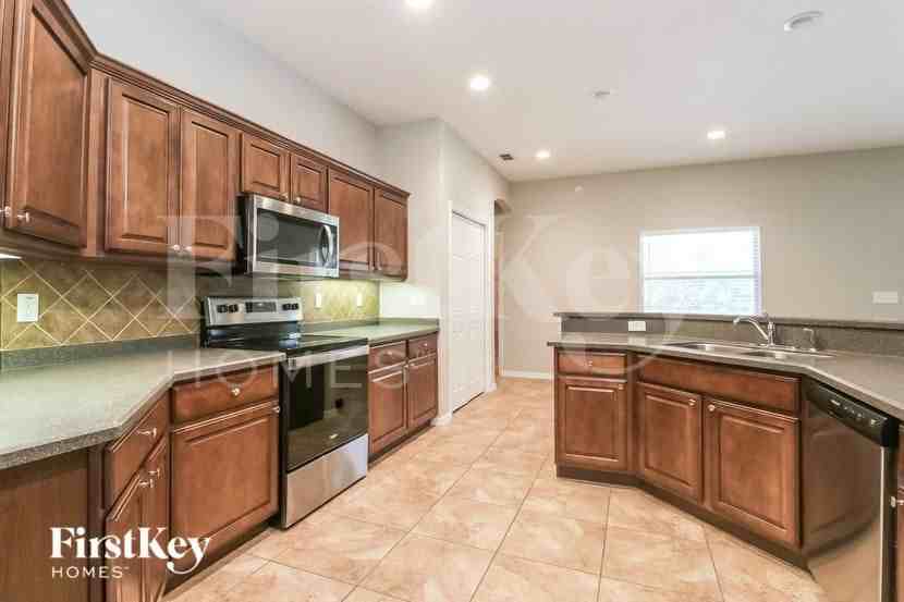 6127 Evansbrook Dr - Photo 6 of 15
