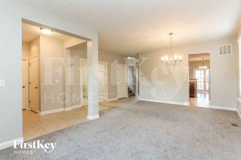 1301 Old Heritage Pl - Photo 4 of 15