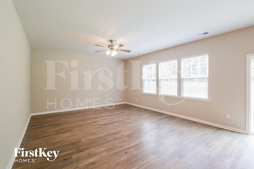 144 Daniels Creek Cir - Photo 3 of 15