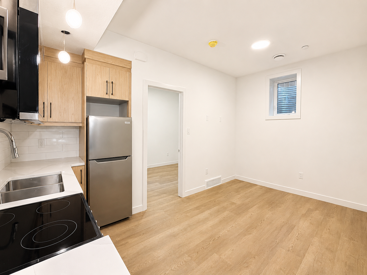 Tuxedo Noir Basement Suite - Photo 3 of 11