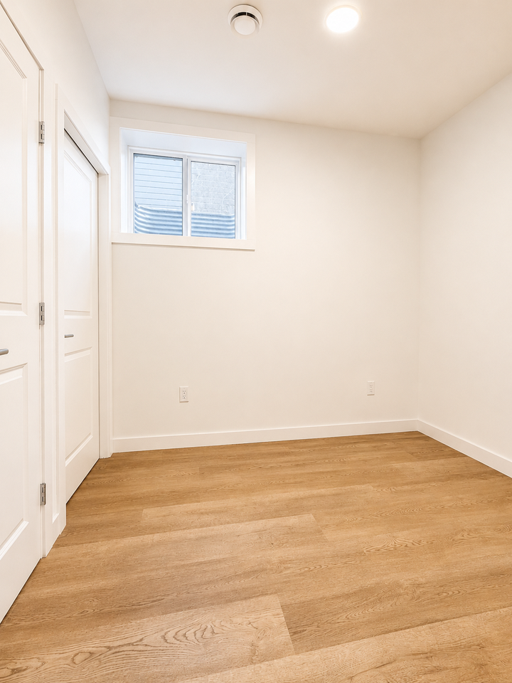 Tuxedo Noir Basement Suite - Photo 6 of 11