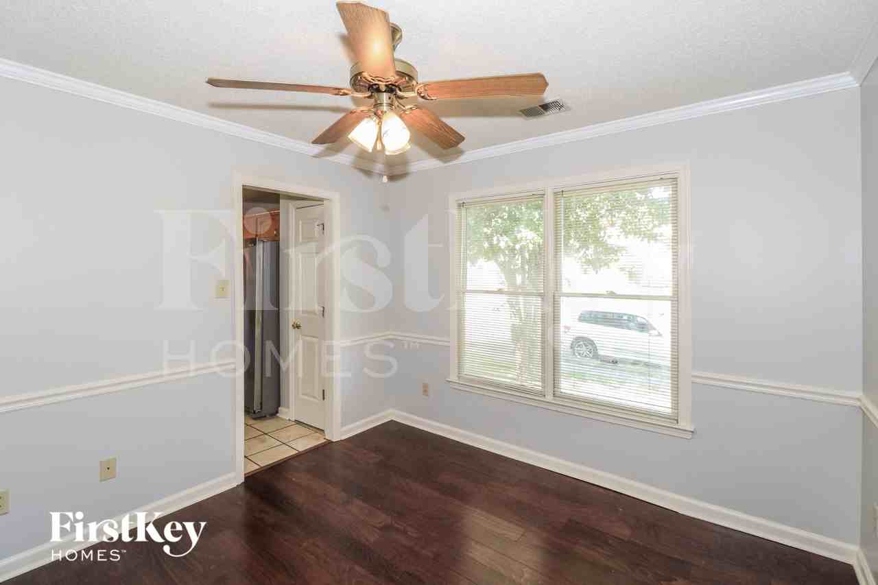 10292 Green Moss Dr N - Photo 5 of 15