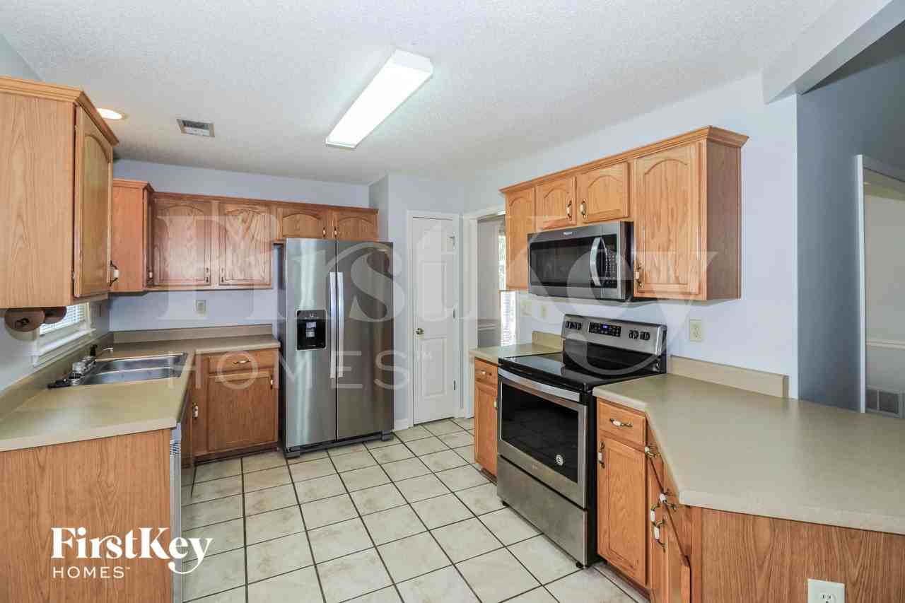 10292 Green Moss Dr N - Photo 7 of 15