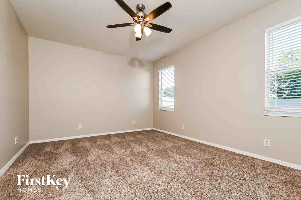 8907 Sandy Plains Dr - Photo 6 of 15