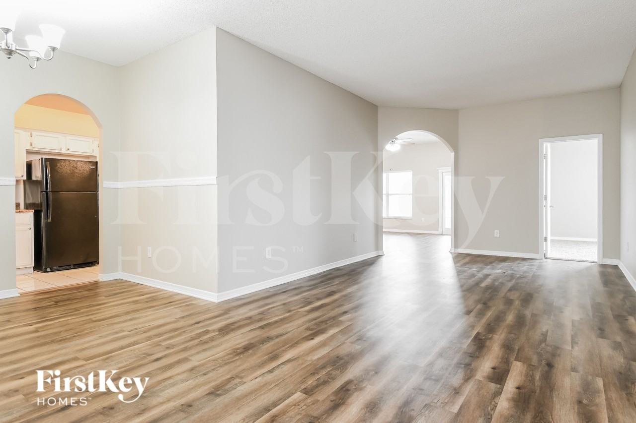 495 Lancer Oak Dr - Photo 3 of 15