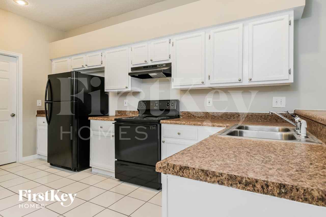 495 Lancer Oak Dr - Photo 6 of 15