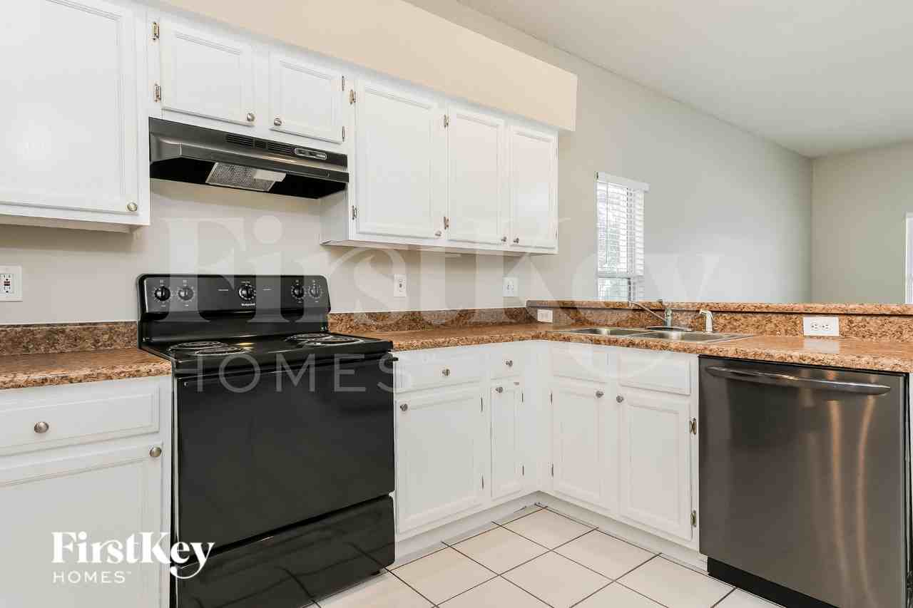 495 Lancer Oak Dr - Photo 7 of 15