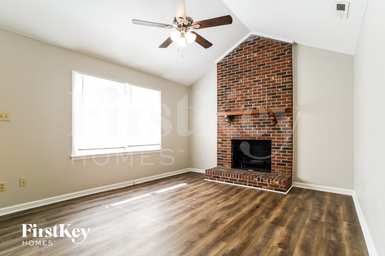 814 Dewey St - Photo 3 of 19