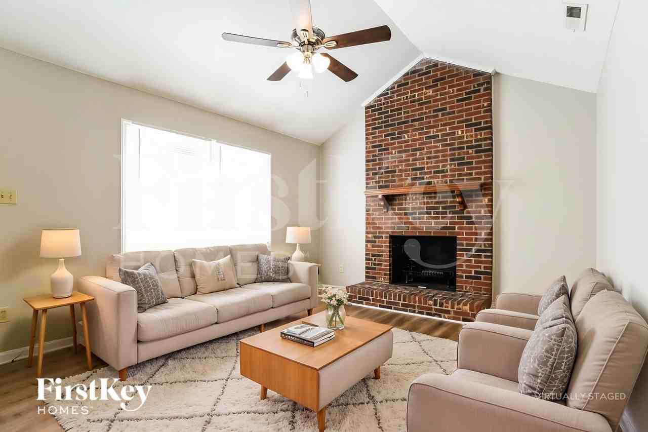 814 Dewey St - Photo 4 of 19