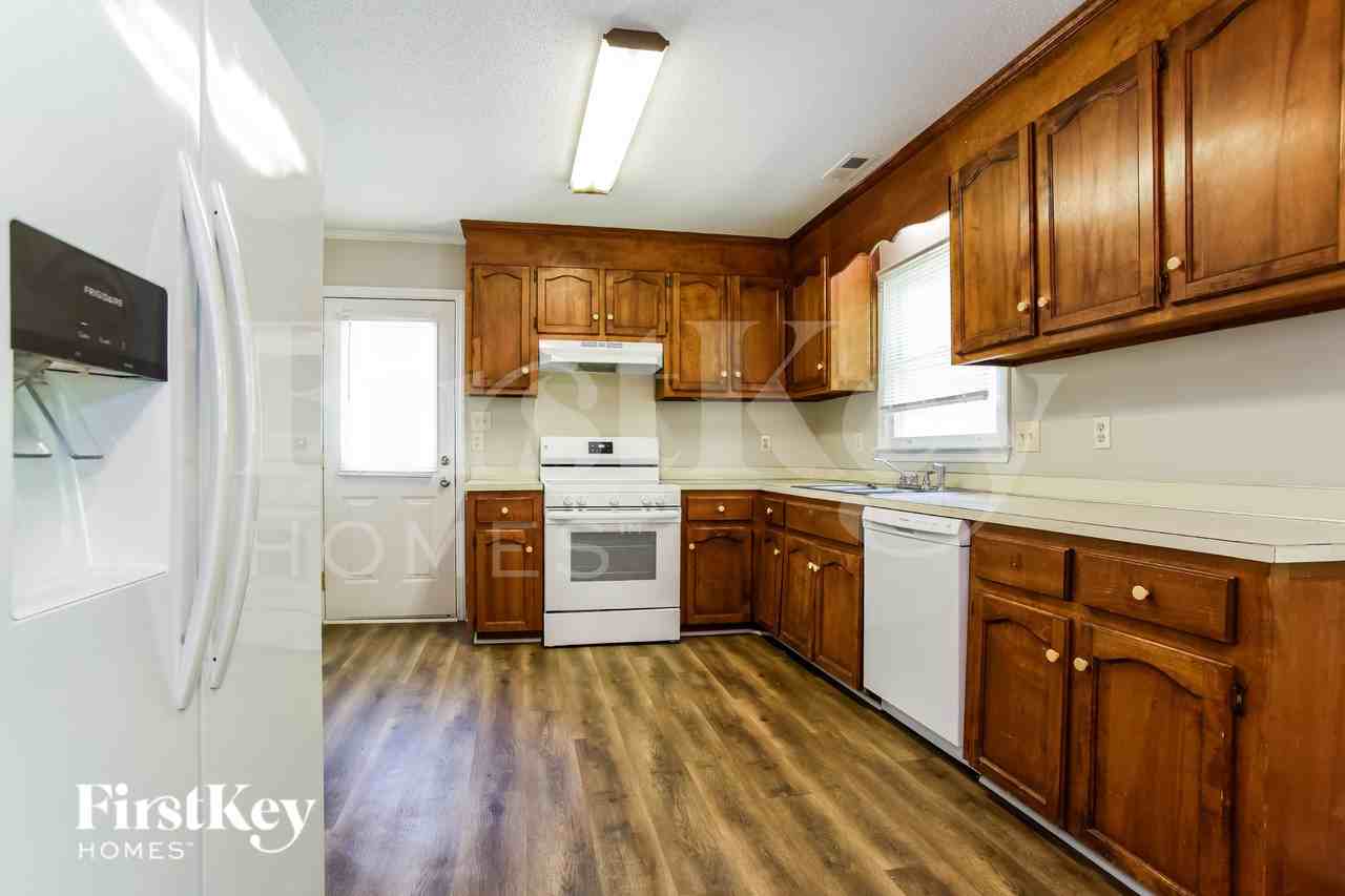 814 Dewey St - Photo 6 of 19
