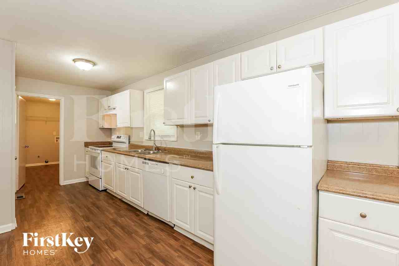 4971 Oakdale Dr - Photo 7 of 19