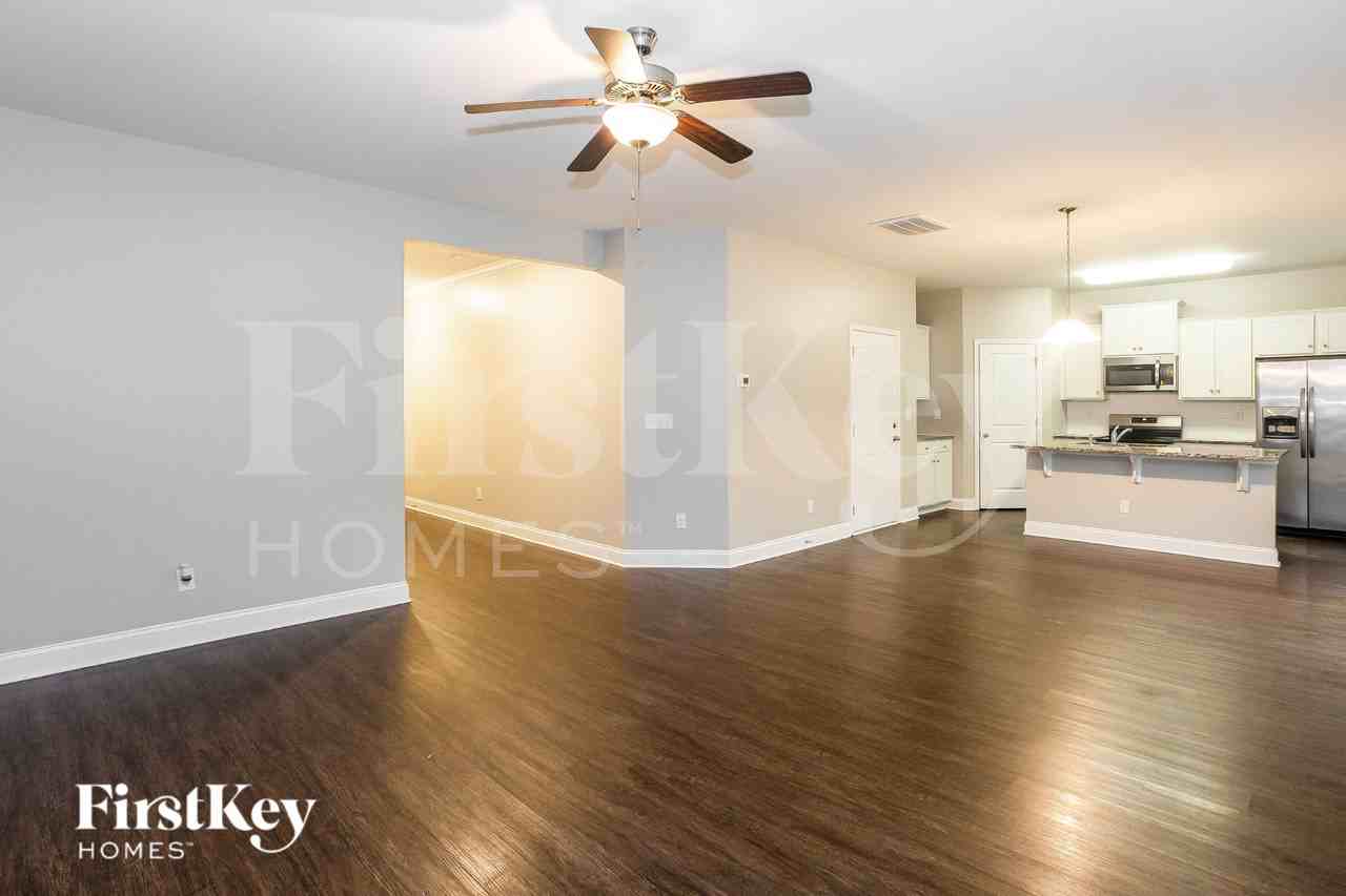 9006 Evans Woods Dr - Photo 3 of 19