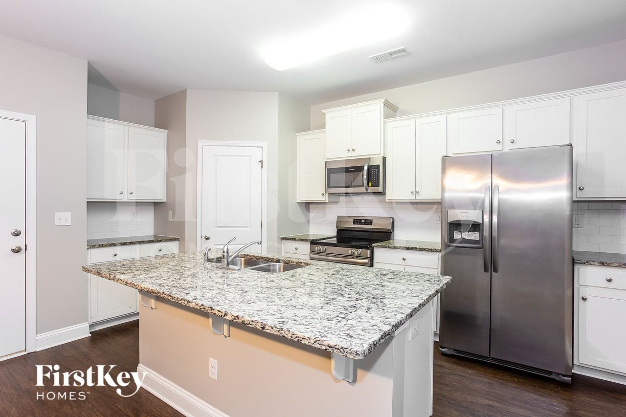 9006 Evans Woods Dr - Photo 6 of 19