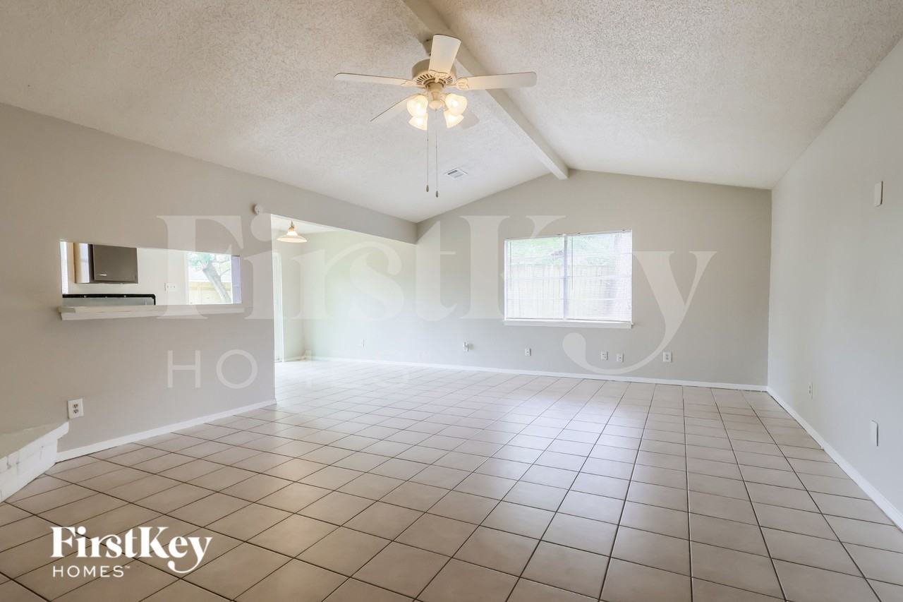 9819 Kiwi Ln - Photo 3 of 20