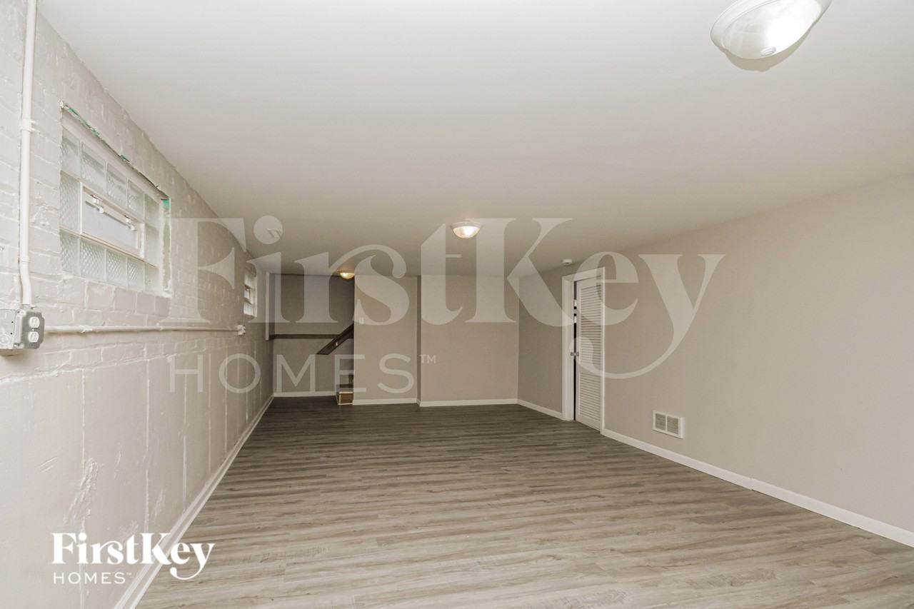 659 Paxton Ave - Photo 6 of 19