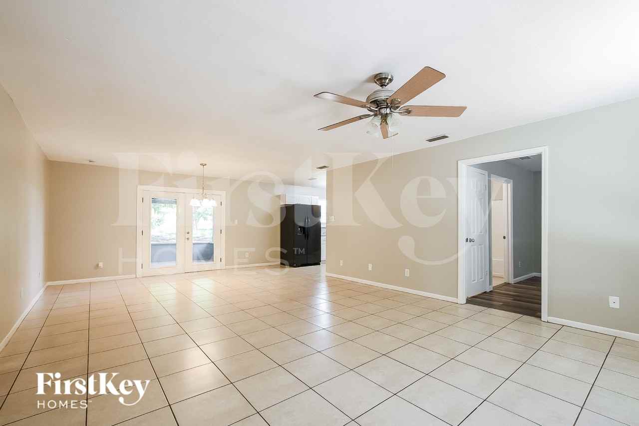 614 Huey St - Photo 4 of 20