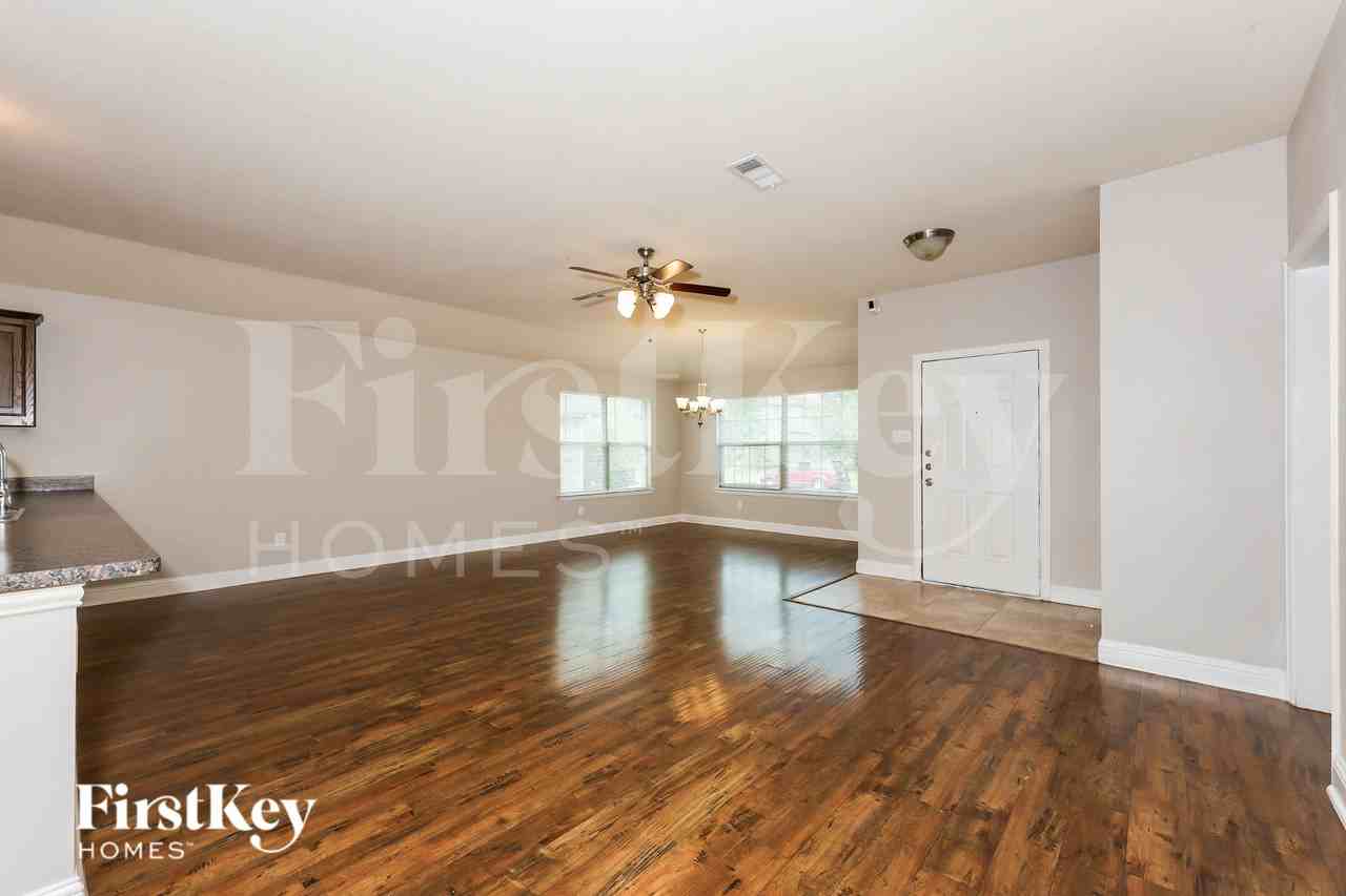 610 Canvas Ct - Photo 2 of 20