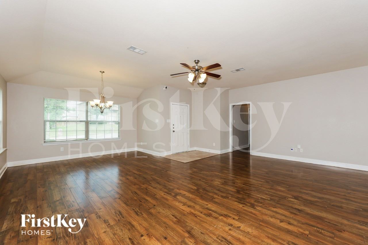 610 Canvas Ct - Photo 3 of 20