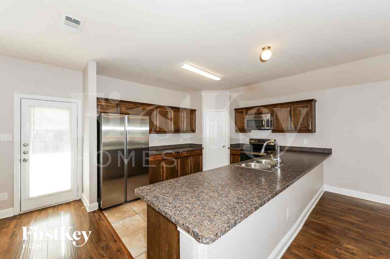 610 Canvas Ct - Photo 7 of 20