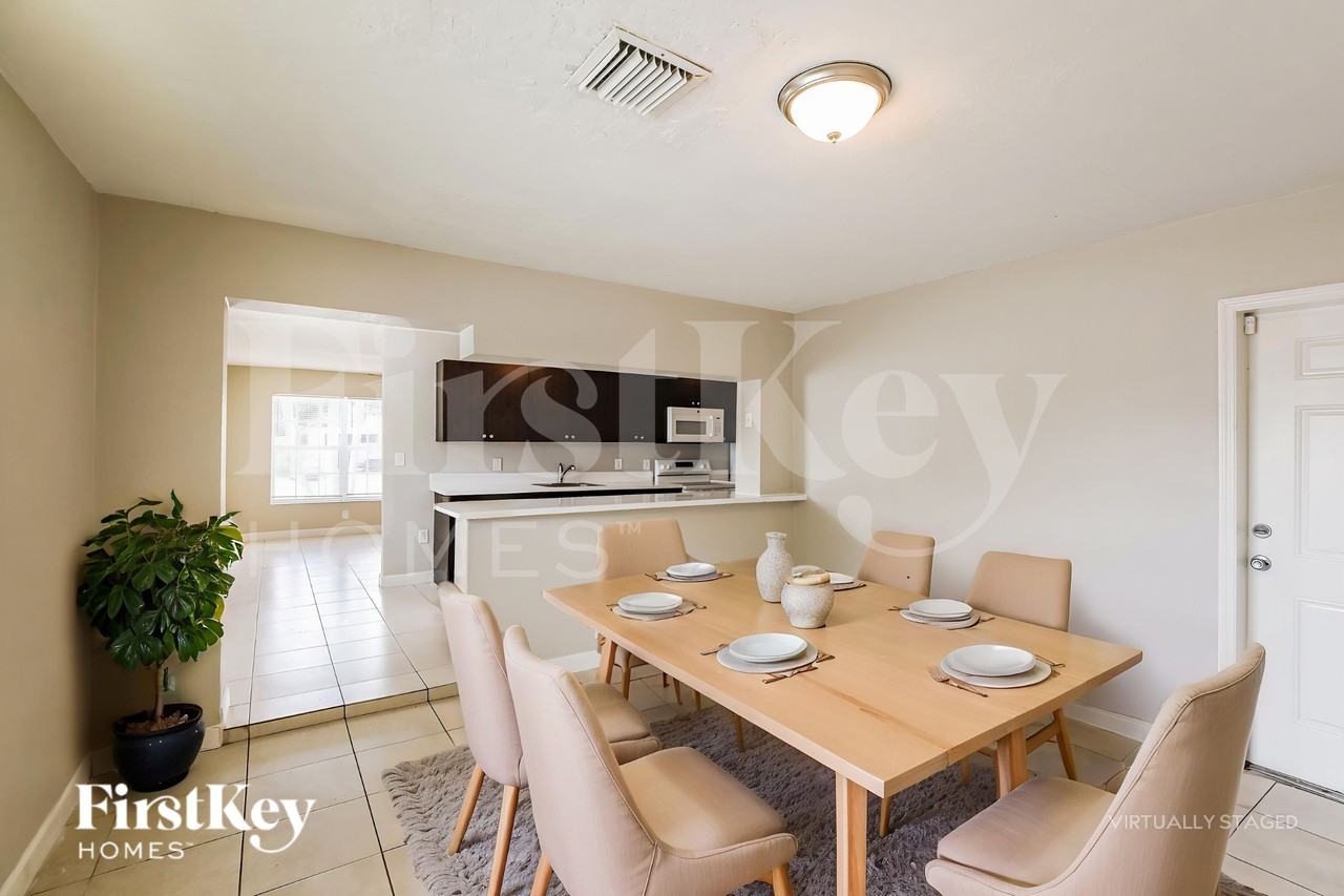 5980 Nw 24th Ct - Photo 6 of 20