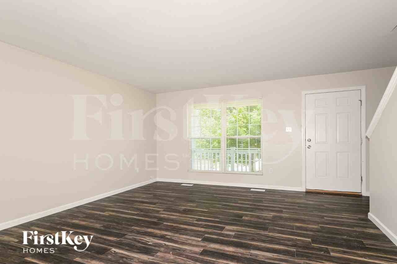 5454 Misty Crossing Ct - Photo 4 of 19