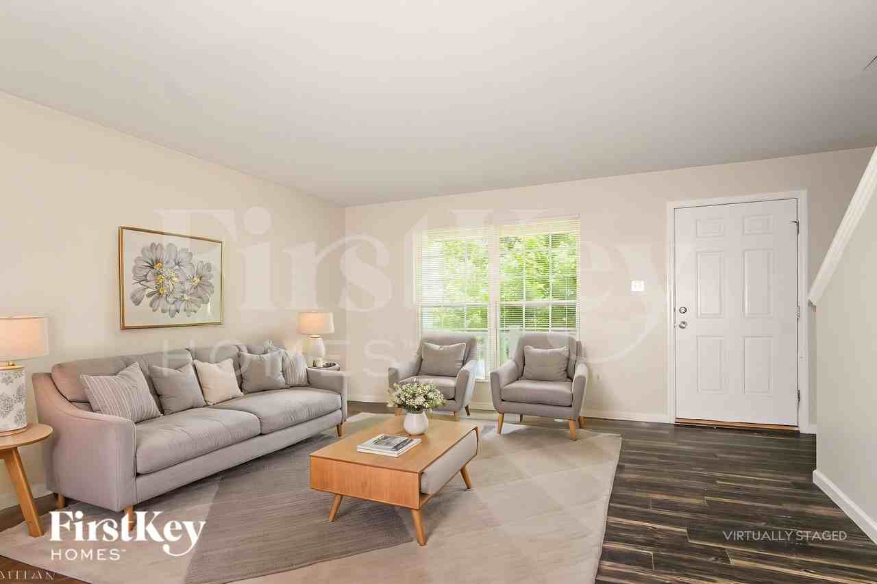 5454 Misty Crossing Ct - Photo 5 of 19