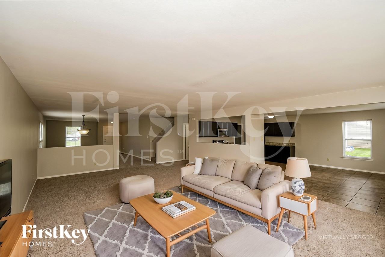 4260 Arches Ct - Photo 3 of 19
