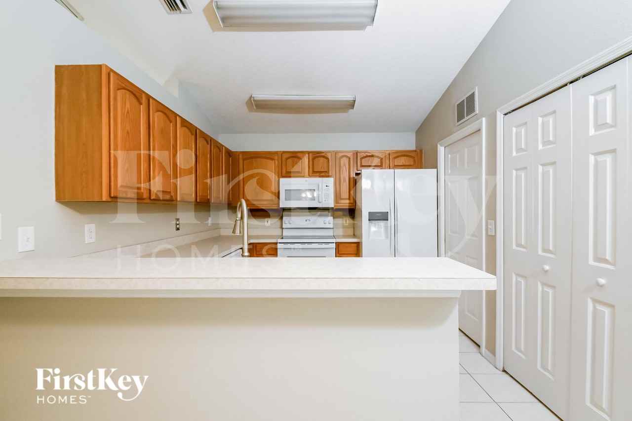 4003 Kingsfield Dr - Photo 5 of 16