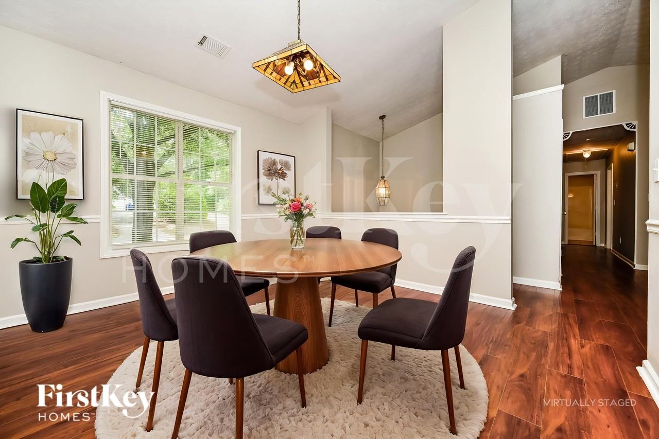 319 Hills Point Rd - Photo 5 of 19