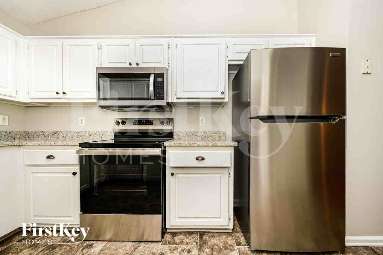 319 Hills Point Rd - Photo 7 of 19