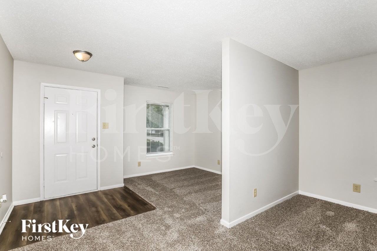2825 Ludwig Dr - Photo 3 of 19